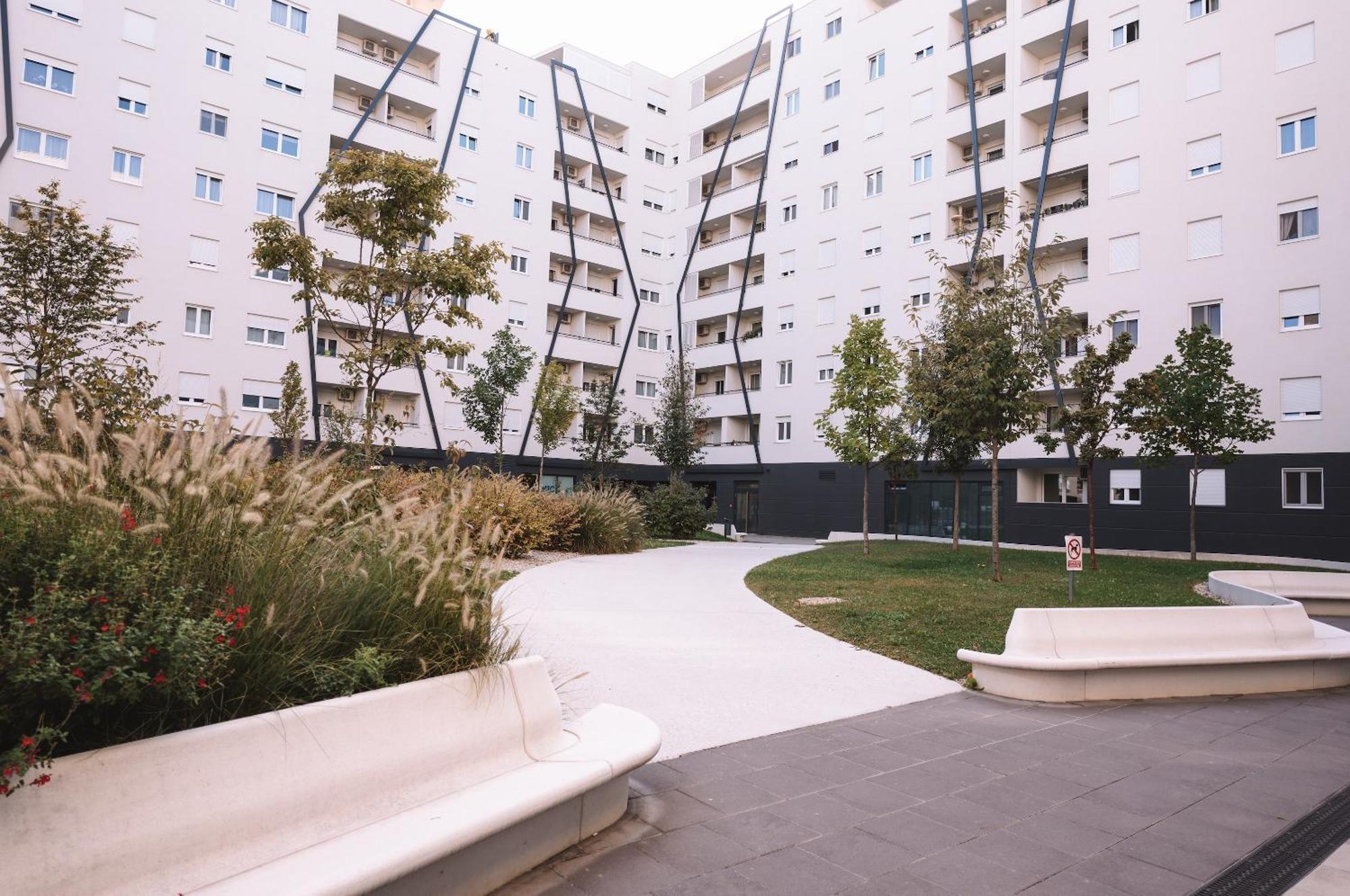 Flexible Selfcheckins 66 - Zagreb - Loggia - 80M2 - New - Luxury - Garage - 2 Bedrooms Luaran gambar